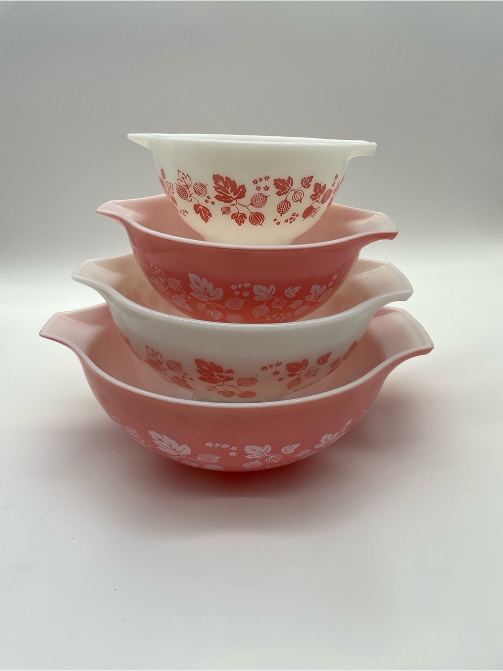 Vintage Pyrex Pink Gooseberry Cinderella Mixing Bowl Set 441 442 443 444 - Picture 2 of 13